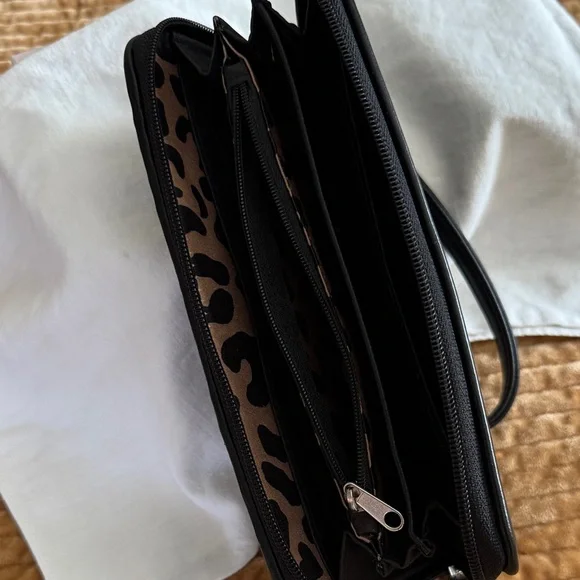 Jessica Simpson Black Textured Wristlet Wallet - Picture 4 of 6